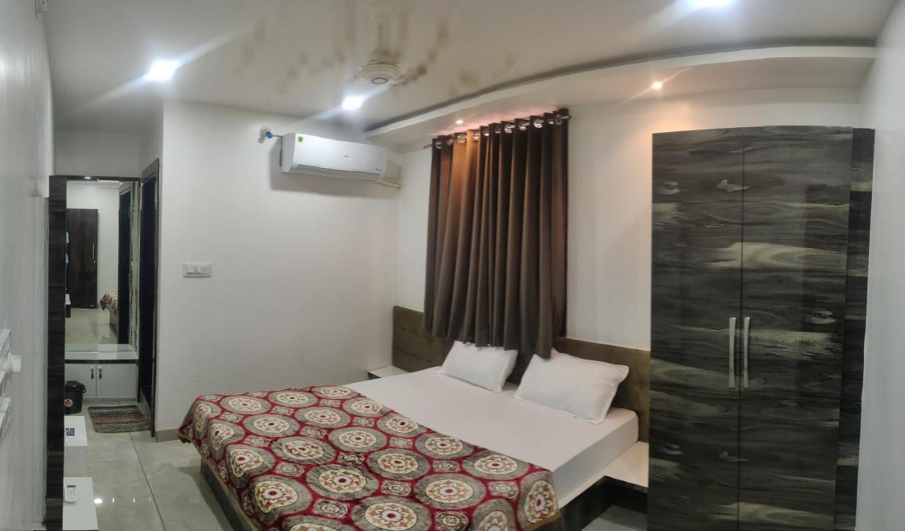 Hotel Rb Palace Indore Exterior foto